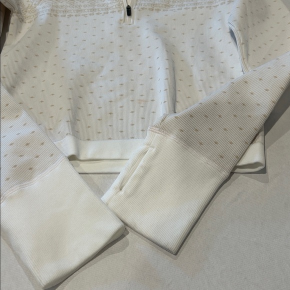 DSG Women's Cream White Patterned 1/2 Zip pullover top with thumb holes new tags - Picture 5 of 6